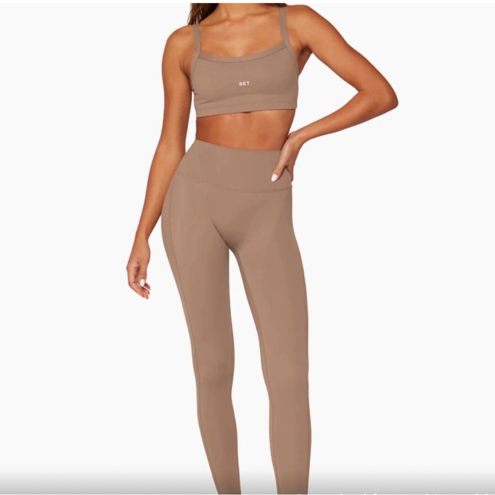 SET ACTIVE - Bra and Leggings - sold out Dugout color